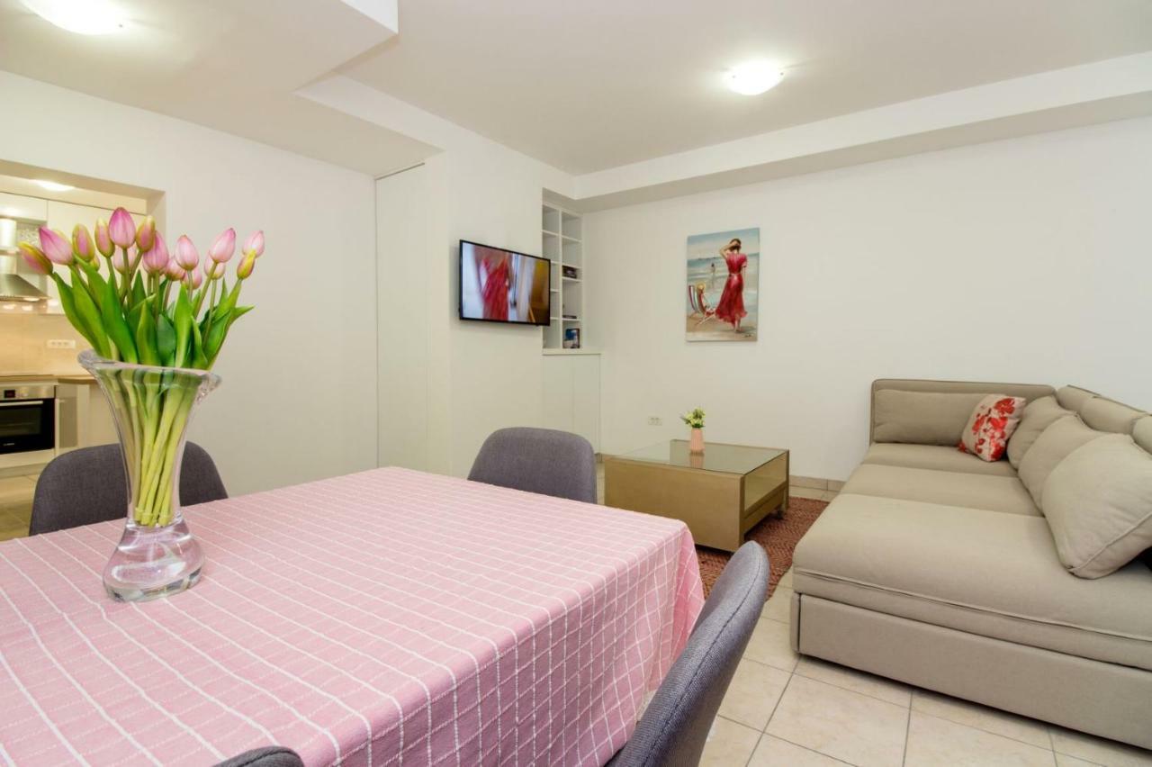Apartments Leon Podstrana Dış mekan fotoğraf